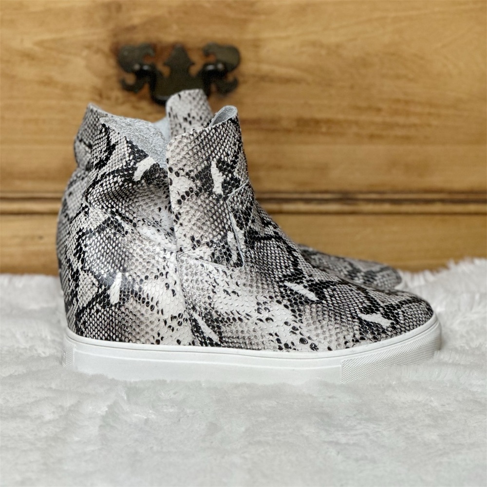 NWOB J Slides Snake Embossed Leather Wedge High Top Slip On Sneakers Women’s 8M